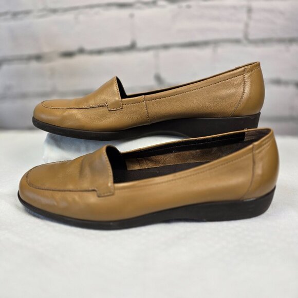 WOMENS EASY SPIRIT CLOSER COMFORT LOAFER SHOE LIGHT BROWN LEATHER SIZE 8 EUC - Picture 2 of 7